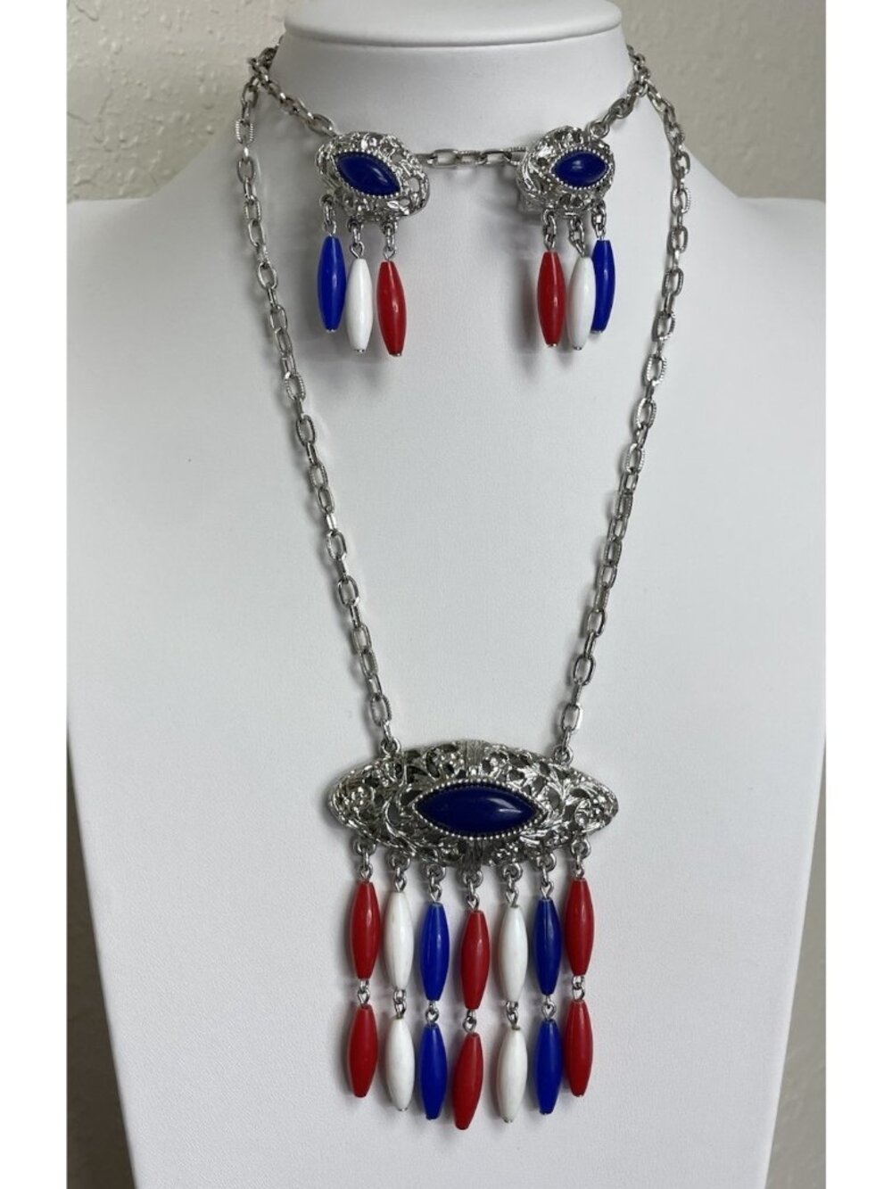Vintage Emmons Necklace Clip On Earrings Silver-tone Red White Blue Plastic